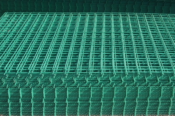 Welded Wire Mesh Panel 0.9 x 1.8m Green PVC Coated Fence