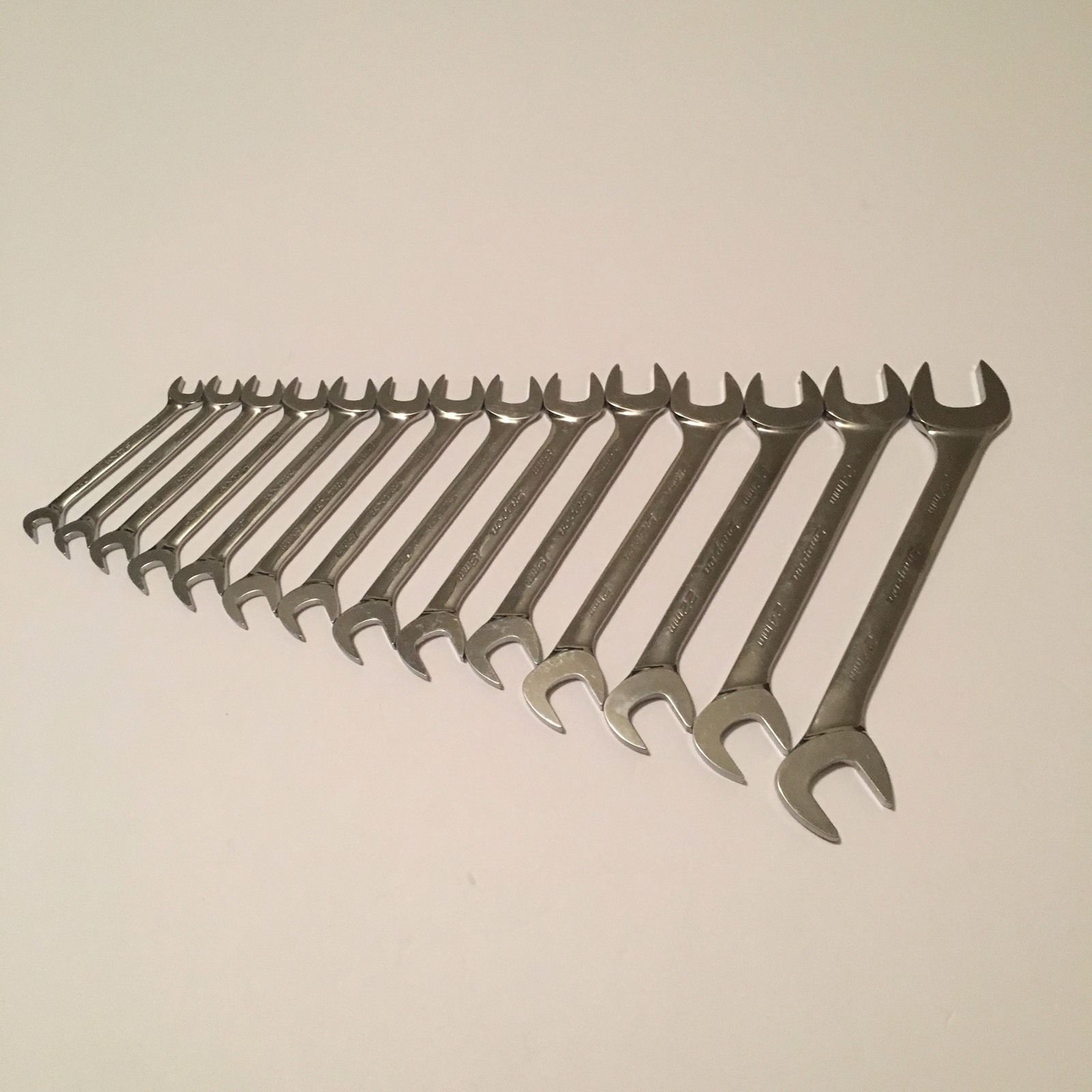 Snapon 14pc 4Way Angle Head Metric Open End Wrench Set (1027 mm) VSM814