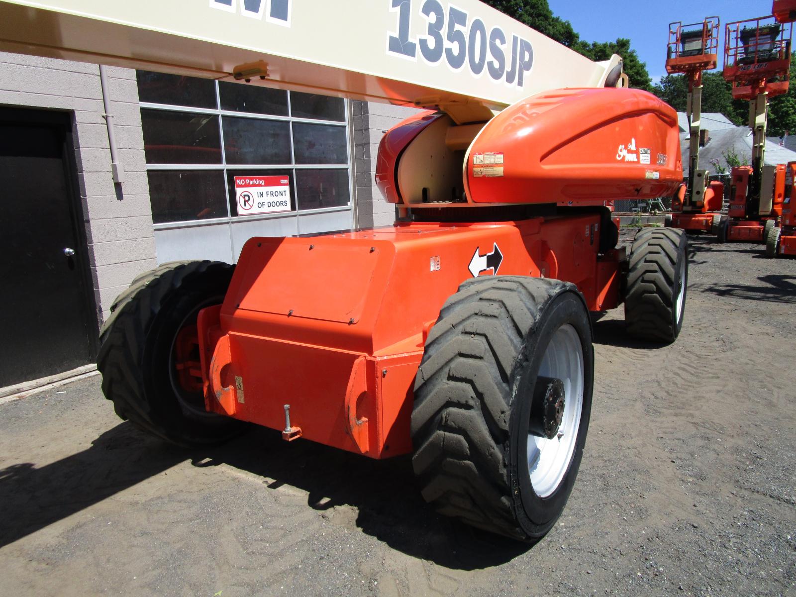 JLG 1350SJP, 135 FT TELESCOPIC ULTRA BOOM LIFT WITH JIB, 4X4, AERIAL